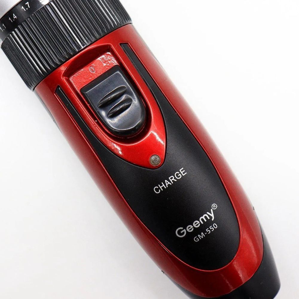 Беспроводная машинка для стрижки Geemy GM-550 / Аккумуляторный триммер для волос / Электробритва с насадками 234561617 фото